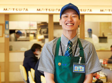 松屋 新潟大形店 『いらっしゃいませ！』まずは笑顔で挨拶からスタート★
マニュアル完備なので、未経験さんも安心です◎