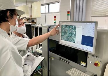 通いやすい方法で通勤できる♪
■平和町バス停から徒歩1分
■車・バイク・自転車通勤OK！無料駐車場あり◎