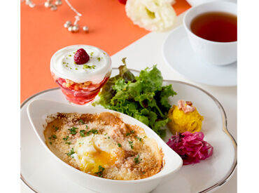 アフタヌーンティー・ティールーム 阪神百貨店西宮店 卒業・進路の決まった高校生も大歓迎！まずはお気軽にご応募くださいね♪