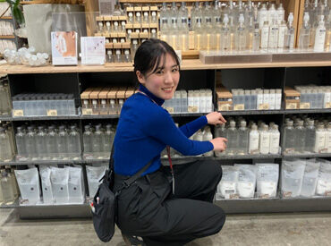 \お店を一緒に作ってくださる方/
"無印良品が好き" "接客が好き" そんなキッカケでOK
無印良品の商品に囲まれて働きませんか?