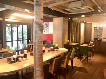 人気ラーメン店で働きませんか？
みんな最初は初心者同士なので
困ったときもサポートします♪