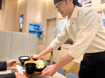 鶏三和　コレド室町店 ★★未経験歓迎！★★
初めての方も、まずはあいさつができればOK！
お仕事は丁寧に教えてもらえます◎