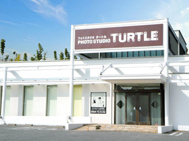 ＜お問い合わせOK＞
店舗見学会を随時開催中！
お仕事風景やお店の雰囲気を見に来ませんか♪