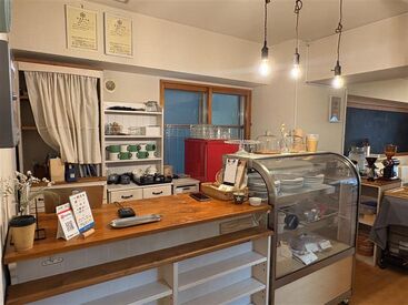 CAFEがじゅまる 「人の役に立ちたい」「料理が好き」そんな方はぜひご応募を！
介護業務はなく補助程度なので資格は不要！人柄重視の採用です♪