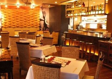 おしゃれな店内*美味しいまかない…★*
『イタリアンが好き』など始める理由は何でもOK♪