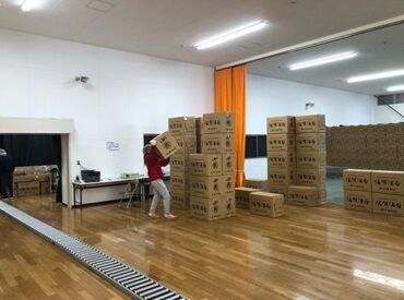 毎年20～60代まで活躍中！
資格も経験もいらないので、
すぐに始められますよ◎
