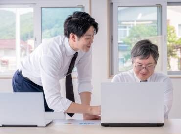 先輩スタッフの丁寧なサポートがあるので安心！
営業の経験を活かしながら、
さらにスキルアップできる環境です◎