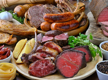 みなさんが働きやすいシフトになるよう考慮しますので
お気軽にご相談ください◎
ラストまで勤務できる方、大歓迎です!