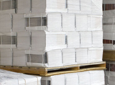 服装・髪色・ネイル・ピアス自由☆
オシャレも楽しみながら働けます♪