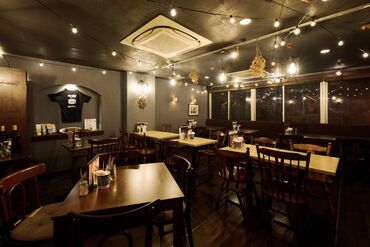 スペアリブハウス Howdy（ハウディ） 馬喰町店 人気のアメリカンダイナー☆*
スタイリッシュで居心地抜群+*
"写メも映える"雰囲気◎で気持ちよく働けるのも魅力*