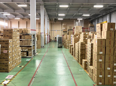 東証プライム上場企業だから安心して長く働ける！
全国74拠点を持つ＜物流大手企業＞で
安定のお仕事始めませんか？