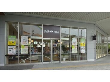 ＭＩＭＯＳＡ イオンモール今治新都市
【MIMOSA（ミモザ）】にて
NEWスタッフ大募集！