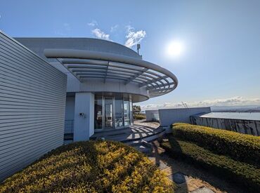 みんなで協力しながら事務作業を進めていきます！
頼りになる先輩スタッフばかりなので、
疑問点もすぐに解決できて安心です☆