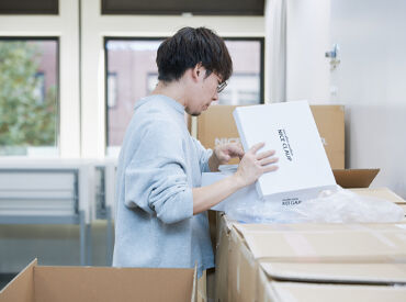 one after another NICE CLAUP 新宿ルミネエスト店 ★オシャレOK★
髪型/髪色自由！
ピアス/ネイル/ヒゲ可能♪
自分らしく働ける職場です◎