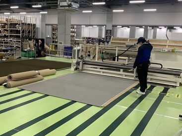 株式会社SDS 異業種からの転職・中途入社組も多数活躍中！
「平日休みの仕事から、週末休みにしたい」
そんなきっかけでも大歓迎です◎