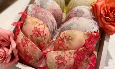 ランジェリーブランド
Wacoal FACTORY STORE（ワコール ファクトリー ストア）