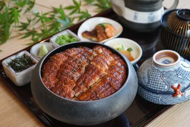 うなぎ割烹 みかわ三水亭 三井アウトレットパーク 岡崎店 ＼＼2025年11月にオープンしたばかりの新しいお店！／／
綺麗でオシャレな、洗練された空間で一緒に働きませんか？