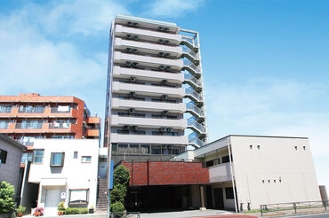 介護付有料老人ホーム 花珠の家つるみ（株式会社日本アメニティライフ協会） ≪明るくキレイな施設で働きやすい*≫
資格に応じて給与もUP!!
資格取得支援制度の利用も可◎
※写真はイメージ