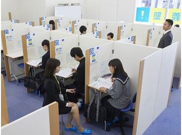 小中高生の授業をお任せ！
1度に3名程度の個別指導＆サポート充実で安心♪