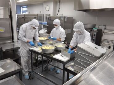 株式会社サンユー 【勤務地：横浜市立大曽根小学校】 食材のカットや洗い物などシンプル作業！
久しぶりのお仕事復帰にもオススメ♪
無理なく働いて家計の足しに◎