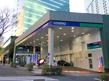エナジースタッフ首都圏【勤務先：コスモ セルフピュア新宿中央(4001)】 お客様へのお声がけもあり！
シンプル作業×人と接する仕事で
無理なく楽しみながら続けられます♪