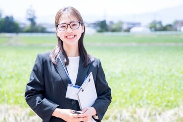 髪色自由！オフィスカジュアル勤務◎
自分らしいスタイルでオシャレに勤務OK☆
お仕事終わりにそのままお出かけやお買い物も♪