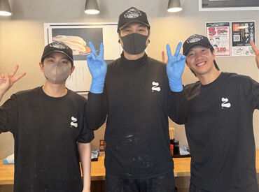 「大丈夫？」と自然に声を掛けてくれる先輩ばかり！
新人さんをみんなで支える文化があるので、
安心して飛び込もう♪