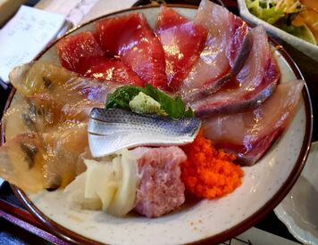 無料で楽しめる絶品まかないをご用意してます♪
仕事終わりには、ビールも楽しめちゃいます◎