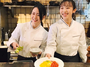 日々の努力はきちんと評価⇒時給へ反映◎
モチベーションアップに繋がります！
さらに正社員登用あり！実績もしっかりあります☆