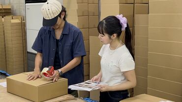 株式会社STAYGOLD（南千住ロジスティクスセンター） 体力に自信のある方、大歓迎！！ですが、
アパレル品なので重すぎるものはありません◎
未経験でも全く問題ないのでご安心を♪