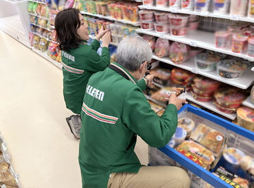 ゆくゆくは売り場作りにチャレンジ可能！
「新商品は目立たせよう」「売れてる商品はレジ横」
ディスプレイを考えるのも楽しい♪