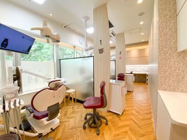 子ども好きな方大歓迎★
研修やサポート体制もバッチリ！
楽しく長く続けられる環境です♪