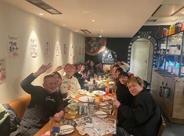 ＊ちょい飲み大衆ステーキ酒場＊
堅苦しくなく…ラフな雰囲気が◎
友達と一緒の応募も大歓迎です！