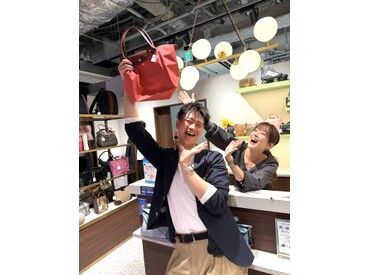 ＼新宿は昨年7月OPEN！／
オープンしたばかりのキレイな店舗で働ける！できることが増えたらドンドン昇給★