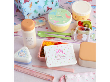 季節のアイテムも多数取り扱っています**