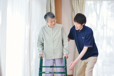 セントケア西日本株式会社 始めは先輩が同行してくれるので、
未経験の方やブランクがある方も安心です！
＼初任者研修を受けている方は大歓迎です／
