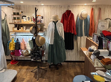 Hummingbird（ハミングバード）　京都ポルタ店 ＼自分のペースで、無理なく働ける♪／
残業なし・お休み相談も柔軟◎
未経験の方もしっかりサポートするので安心してください★