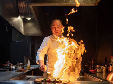 鉄板焼き心介（2月23日NEW OPEN） ピリッとするのはコショウだけ！
高級店でも堅苦しい空気はありません◎
例えばお皿を割ってしまっても決して怒りませんよ！