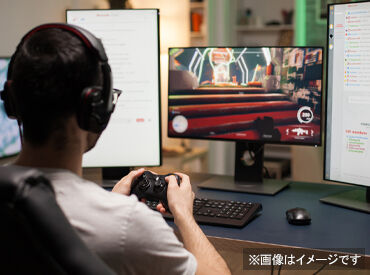 シフト提出は1ヶ月ごと♪
テスト期間や旅行などは配慮！
初バイト応援★専門的な知識は不要。
PCガジェット好きなガチ勢も歓迎！