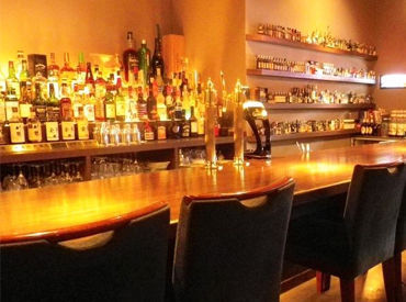 BALLADE 落ち着いた雰囲気のバーでバイトデビュー♪
履歴書不要ですぐに面接OK!!
