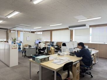 自分の提案が給食で採用される喜びを★
学校や栄養士と直接関わり、子どもたちの食事を支えるやりがいあり♪
