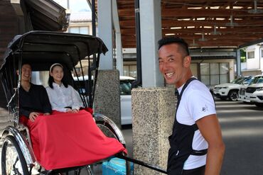 高時給1500円~3000円&手当あり♪
シフトは自由申告制!
自分のペースで働けます★