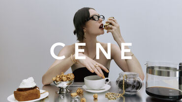 CENE　原宿店 原宿駅徒歩3分の好立地♪
アクセス抜群な店舗で販売・接客をお任せ！