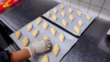 早朝から夜まで、幅広いシフトで募集！
中島公園駅から徒歩3分なので、通いやすさも"◎"