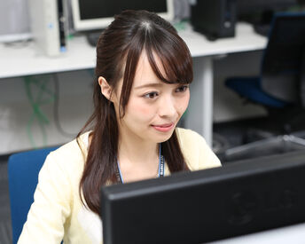 書類の仕分け・封入のカンタン作業!細かい作業が得意な方にピッタリ♪
困ったことがあれば助けてくれるスタッフが沢山◎