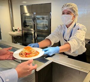 株式会社ANAケータリングサービス　勤務地：ANA成田スカイセンター 大手グループの安心感◎
充実した待遇・福利厚生で
仕事もプライベートも大切にできる♪
《短時間シフトあり》《高時給》