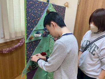 資格や経験がなくても大丈夫◎
利用者さまとの会話や日々のサポートを通して、人の役に立つ喜びを感じられるお仕事です！