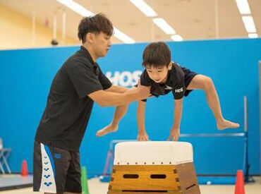 HOS大和高田体操教室　体操コーチ 20代・30代活躍中★未経験歓迎！
週1日～シフトの自由度も高く、Wワークと両立したり
ライフスタイルに合わせて働けます！