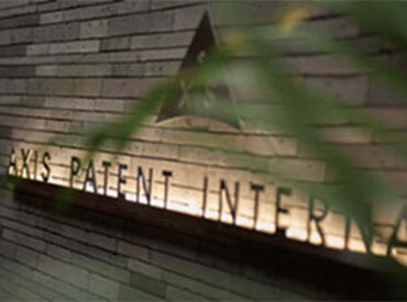 JR・東京メトロ「新橋駅」徒歩1分の好立地。
飲食店も多く、就業後のショッピングも楽しめるエリアです。