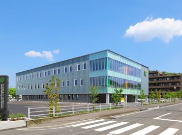 ＼普通免許（AT限定可）で正社員に！／
男女・年齢問わず活躍中！
あなたの新しい一歩を全力サポートします◎